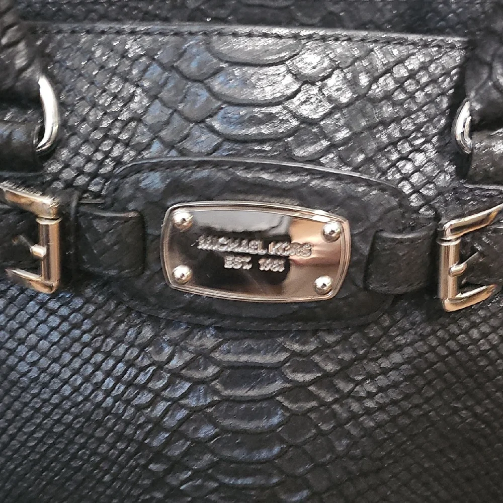 Michael Kors Black Snakeskin Textured Handbag - Picture 3 of 8